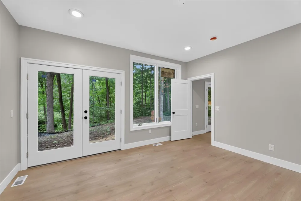13165 Deer Creek Drive South Haven, MI 49090