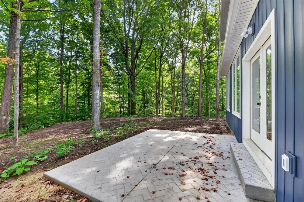 13165 Deer Creek Drive South Haven, MI 49090