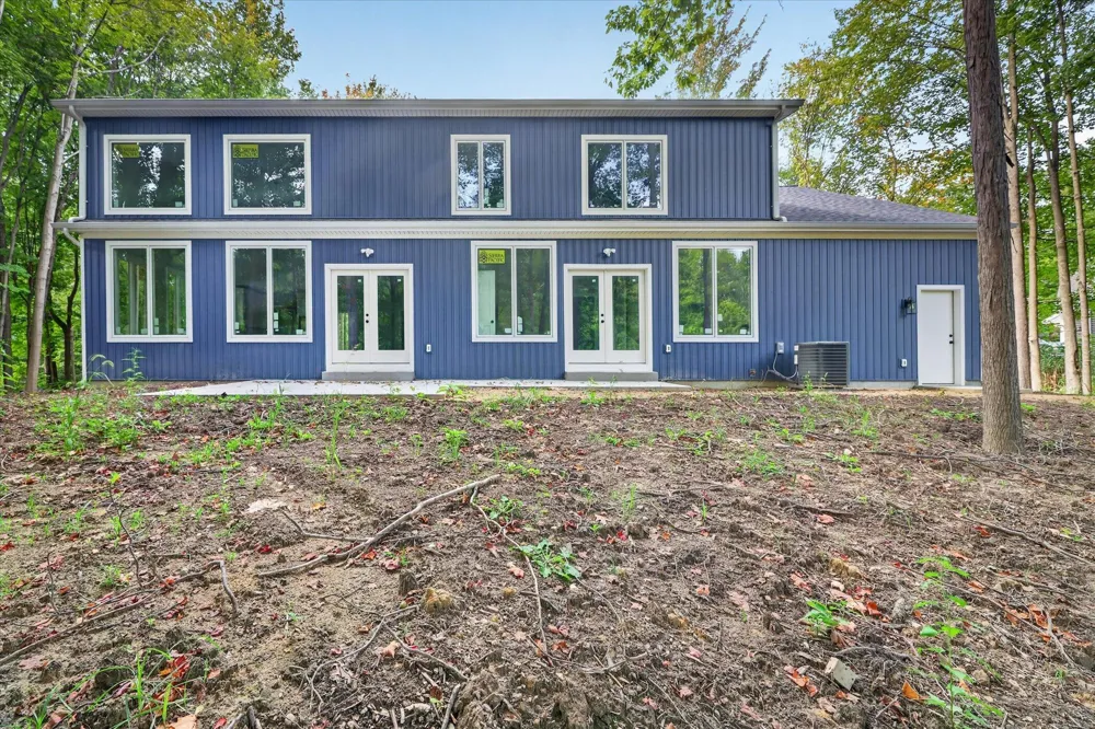 13165 Deer Creek Drive South Haven, MI 49090