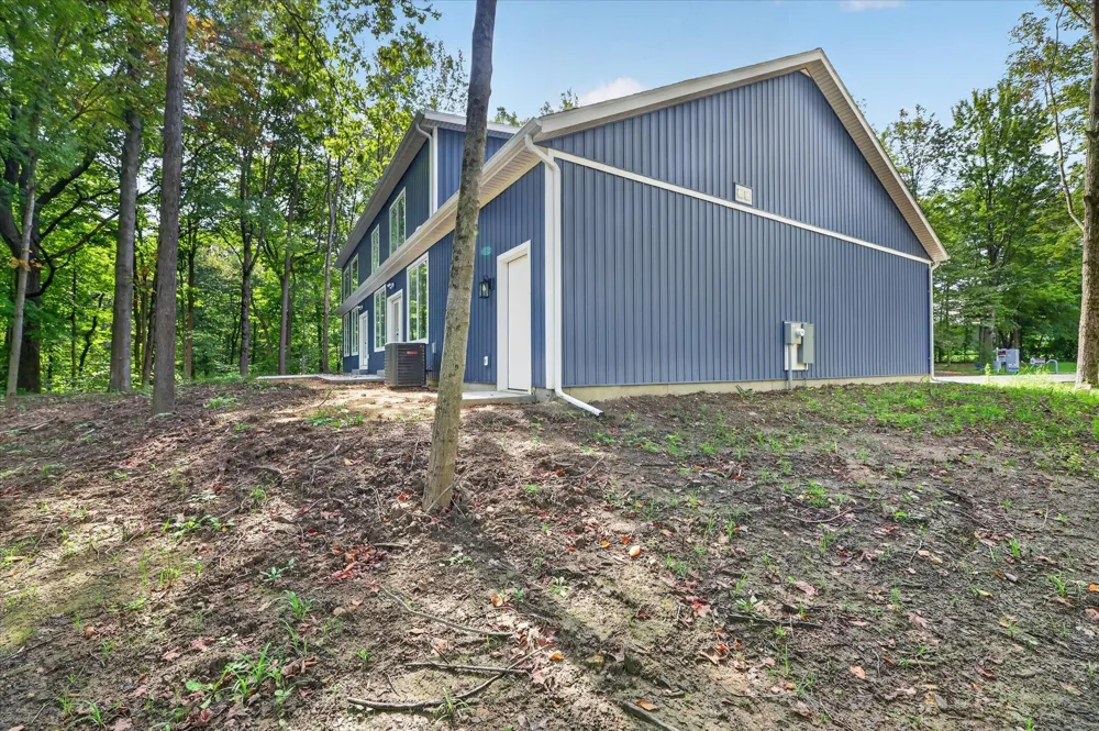 13165 Deer Creek Drive South Haven, MI 49090