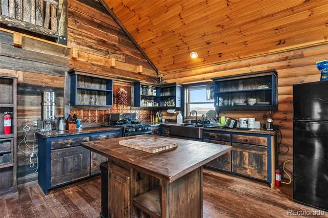 233 Prairie Road Westcliffe, CO 81522