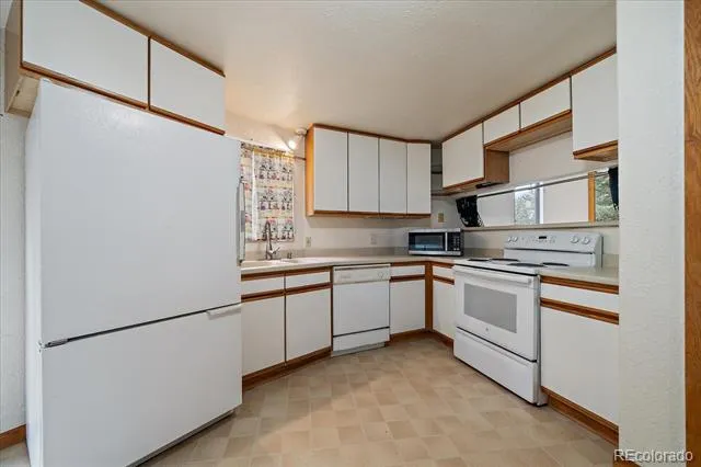 475 Circle Drive Evergreen, CO 80439
