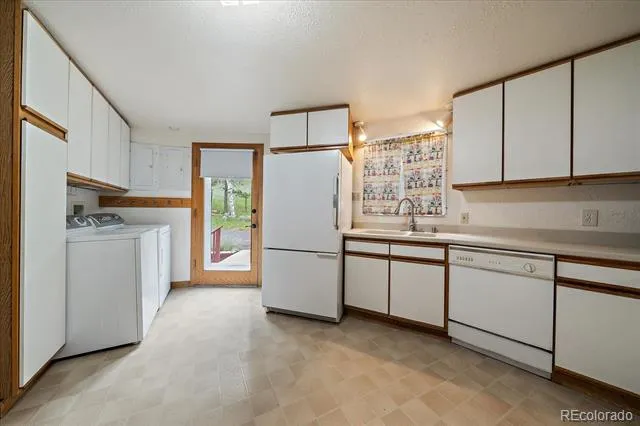 475 Circle Drive Evergreen, CO 80439