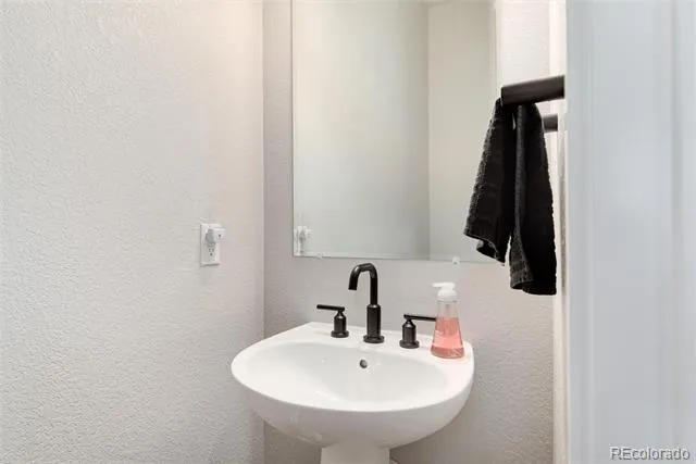 16568 Shoshone Street Broomfield, CO 80023