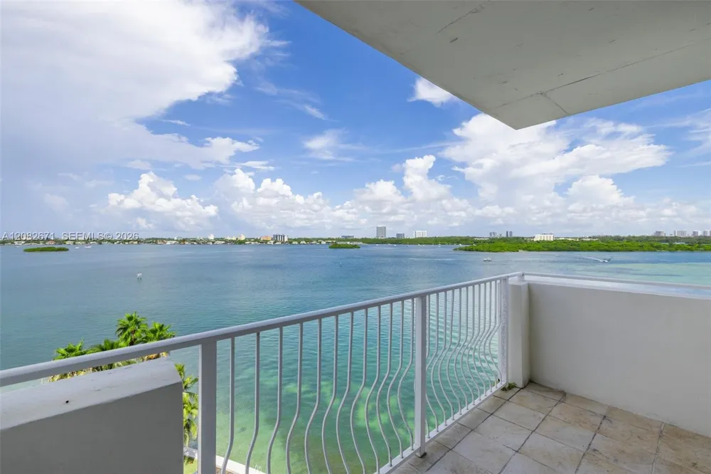 10350 W Bay Harbor Dr #9C Bay Harbor Islands, FL 33154