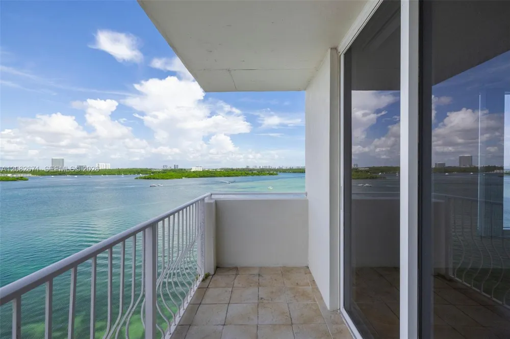 10350 W Bay Harbor Dr #9C Bay Harbor Islands, FL 33154