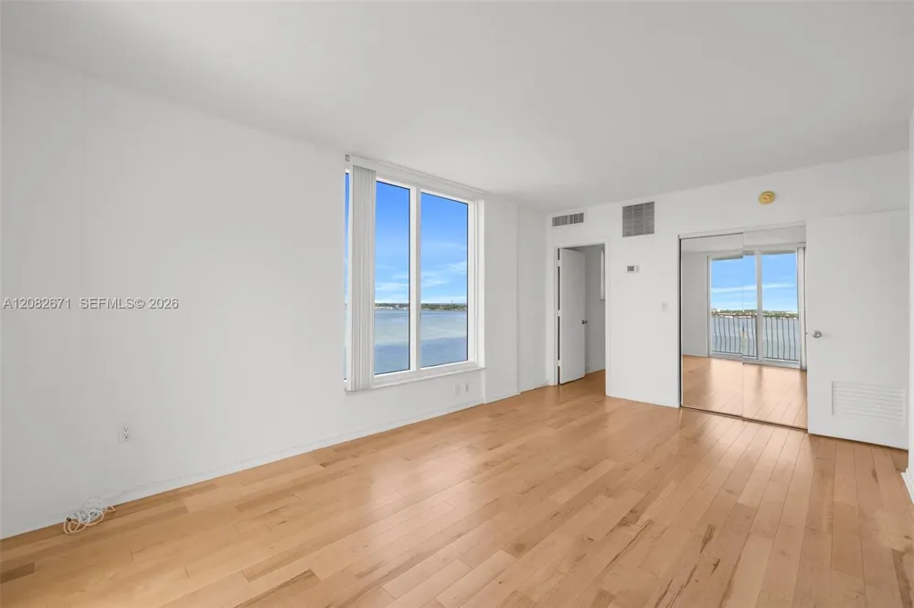 10350 W Bay Harbor Dr #9C Bay Harbor Islands, FL 33154