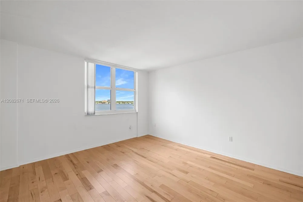 10350 W Bay Harbor Dr #9C Bay Harbor Islands, FL 33154