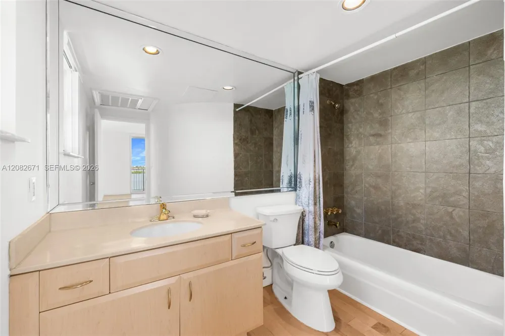 10350 W Bay Harbor Dr #9C Bay Harbor Islands, FL 33154