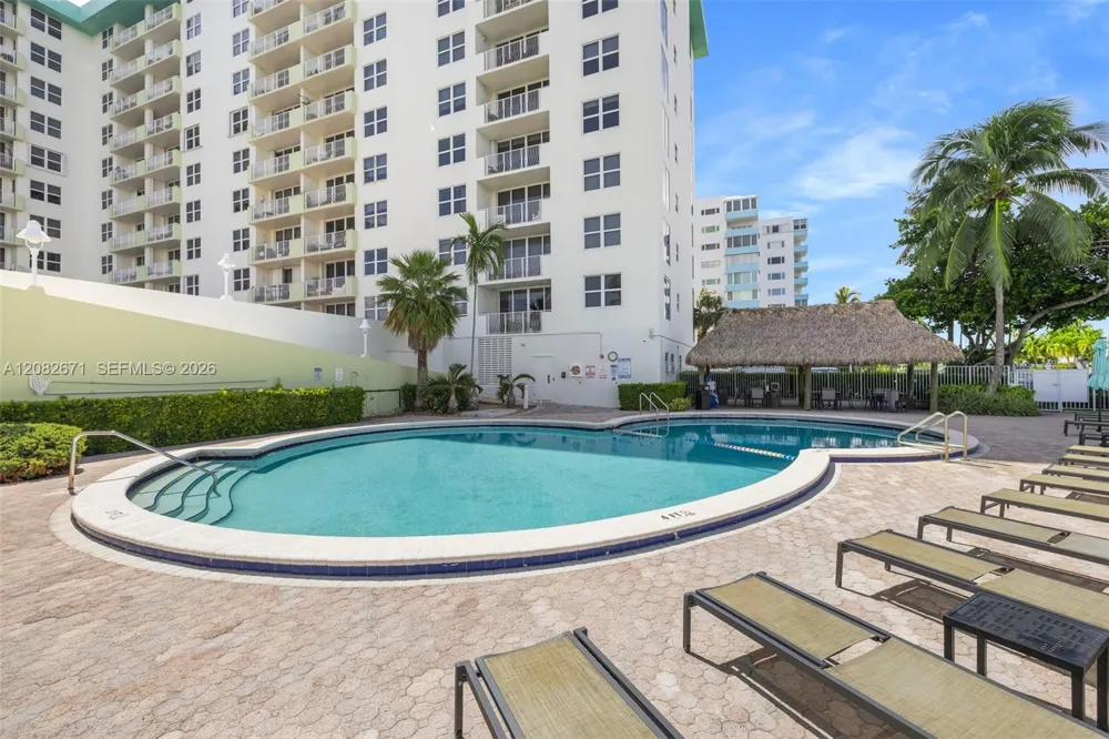 10350 W Bay Harbor Dr #9C Bay Harbor Islands, FL 33154