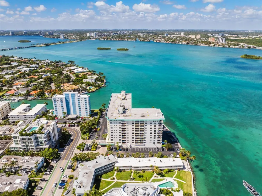10350 W Bay Harbor Dr #9C Bay Harbor Islands, FL 33154