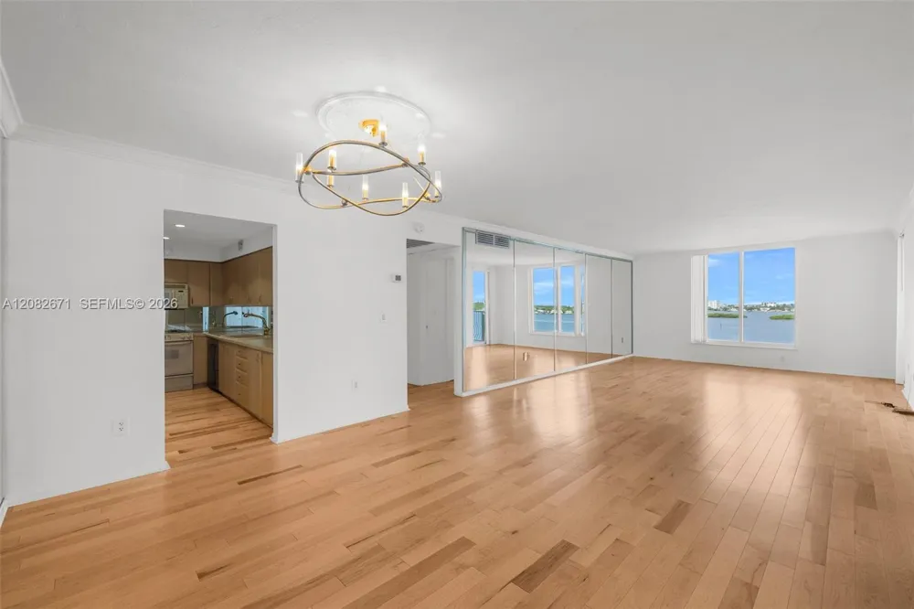 10350 W Bay Harbor Dr #9C Bay Harbor Islands, FL 33154