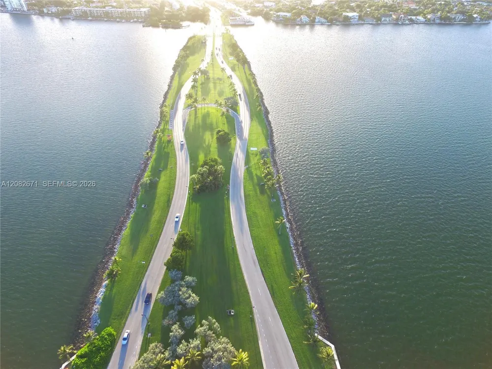 10350 W Bay Harbor Dr #9C Bay Harbor Islands, FL 33154