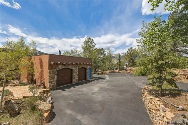 5910 County Road 10 Twin Lakes, CO 81251