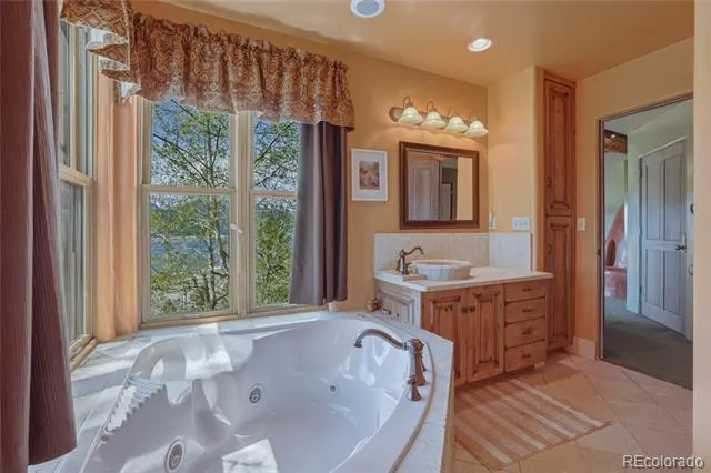 5910 County Road 10 Twin Lakes, CO 81251