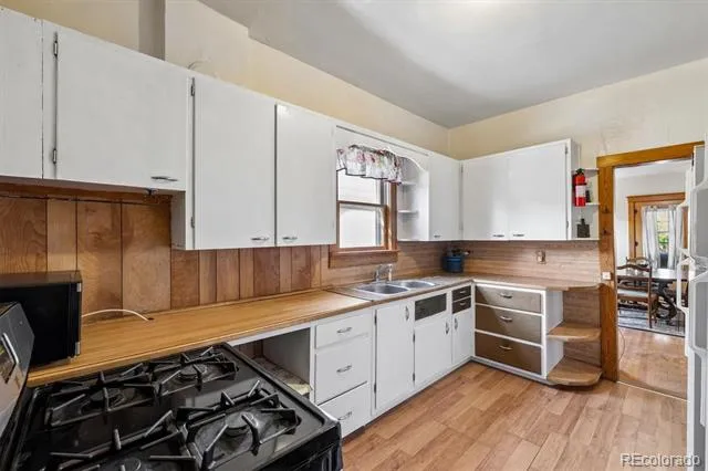 1106 Cheyenne Street Golden, CO 80401