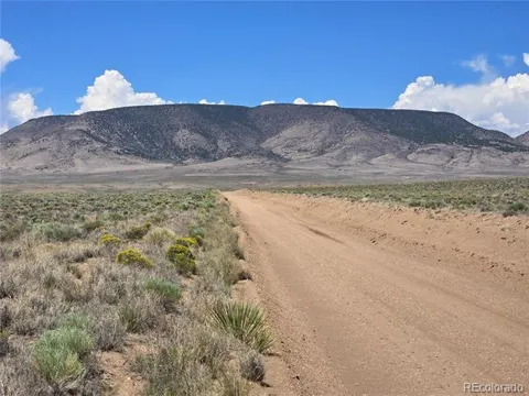 Lot 8 Mae Road
