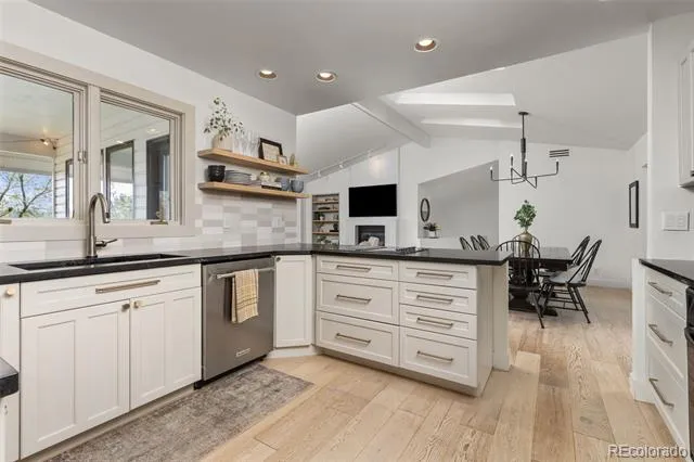 33 Oakridge Drive Castle Rock, CO 80104