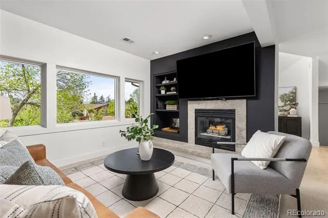 33 Oakridge Drive Castle Rock, CO 80104