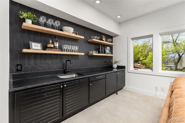 33 Oakridge Drive Castle Rock, CO 80104