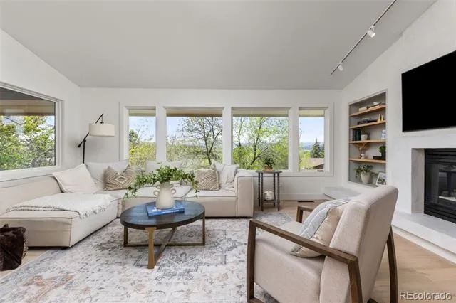 33 Oakridge Drive Castle Rock, CO 80104