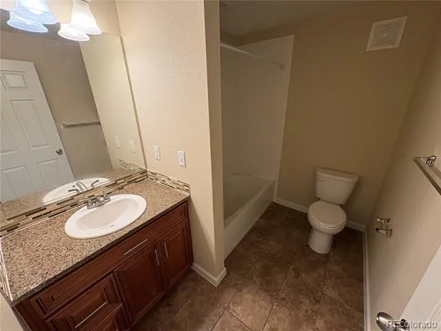 804 Summer Hawk Drive #6207 Longmont, CO 80504