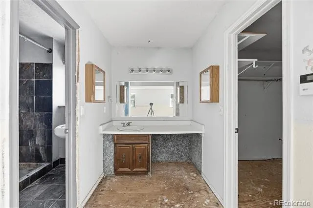 1404 S Vaughn Circle Aurora, CO 80012