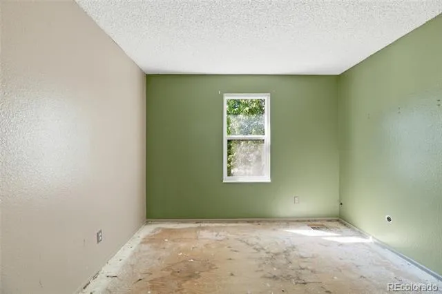 1404 S Vaughn Circle Aurora, CO 80012