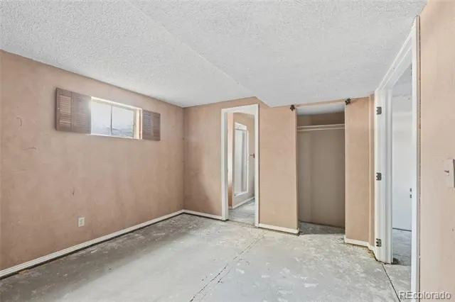 1404 S Vaughn Circle Aurora, CO 80012