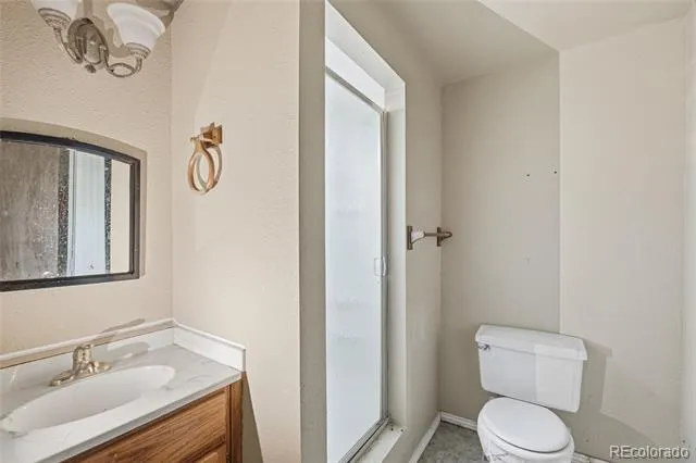 1404 S Vaughn Circle Aurora, CO 80012