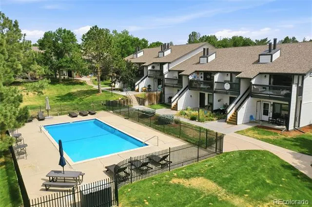 532 Oakwood Drive #B102 Castle Rock, CO 80104