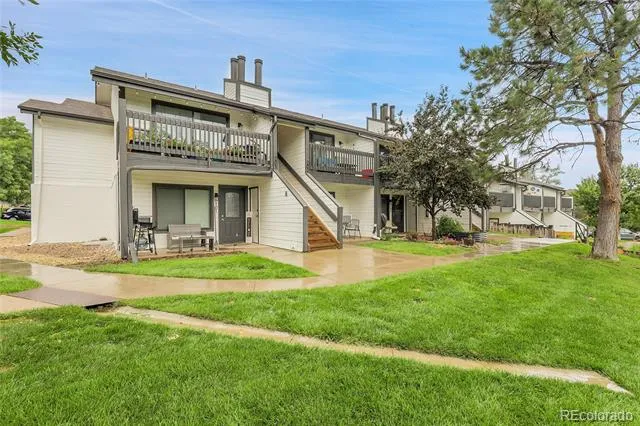 532 Oakwood Drive #B102 Castle Rock, CO 80104