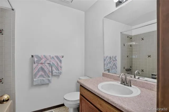 5230 Bradley Circle Colorado Springs, CO 80911