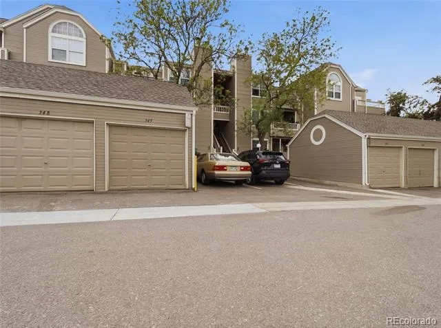 5705 W Atlantic Place #106 Lakewood, CO 80227