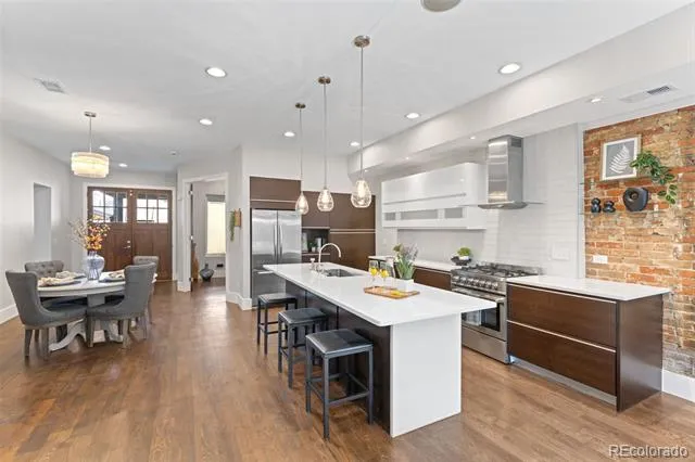 2521 Lawrence Street Denver, CO 80205