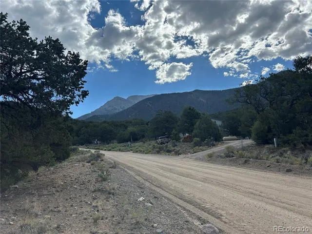 1761 Summitview Way Crestone, CO 81131