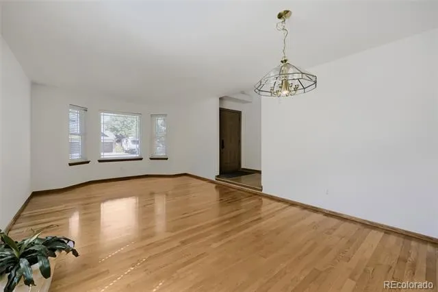 1189 Ridgeview Circle Broomfield, CO 80020