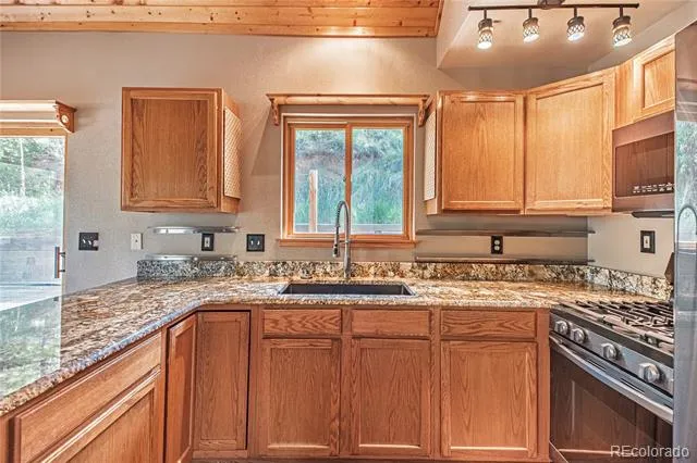 10668 W Highway 24 Green Mountain Falls, CO 80819