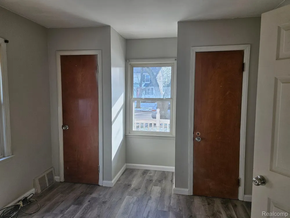 152 HIGHLAND AVENUE Clawson City, MI 48017