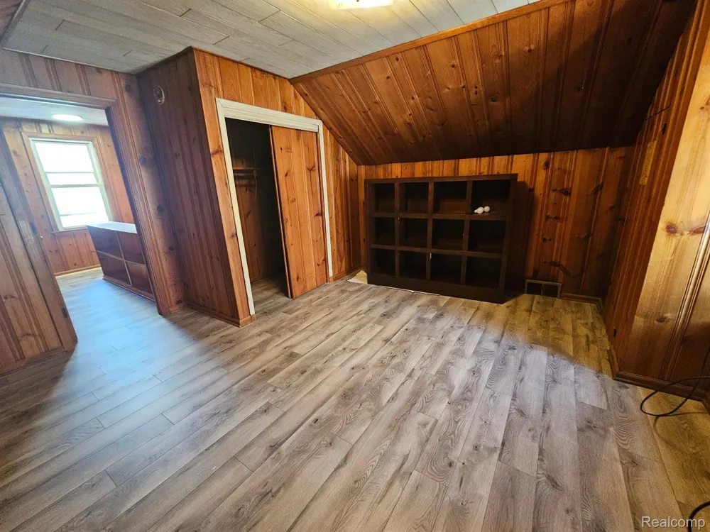 152 HIGHLAND AVENUE Clawson City, MI 48017