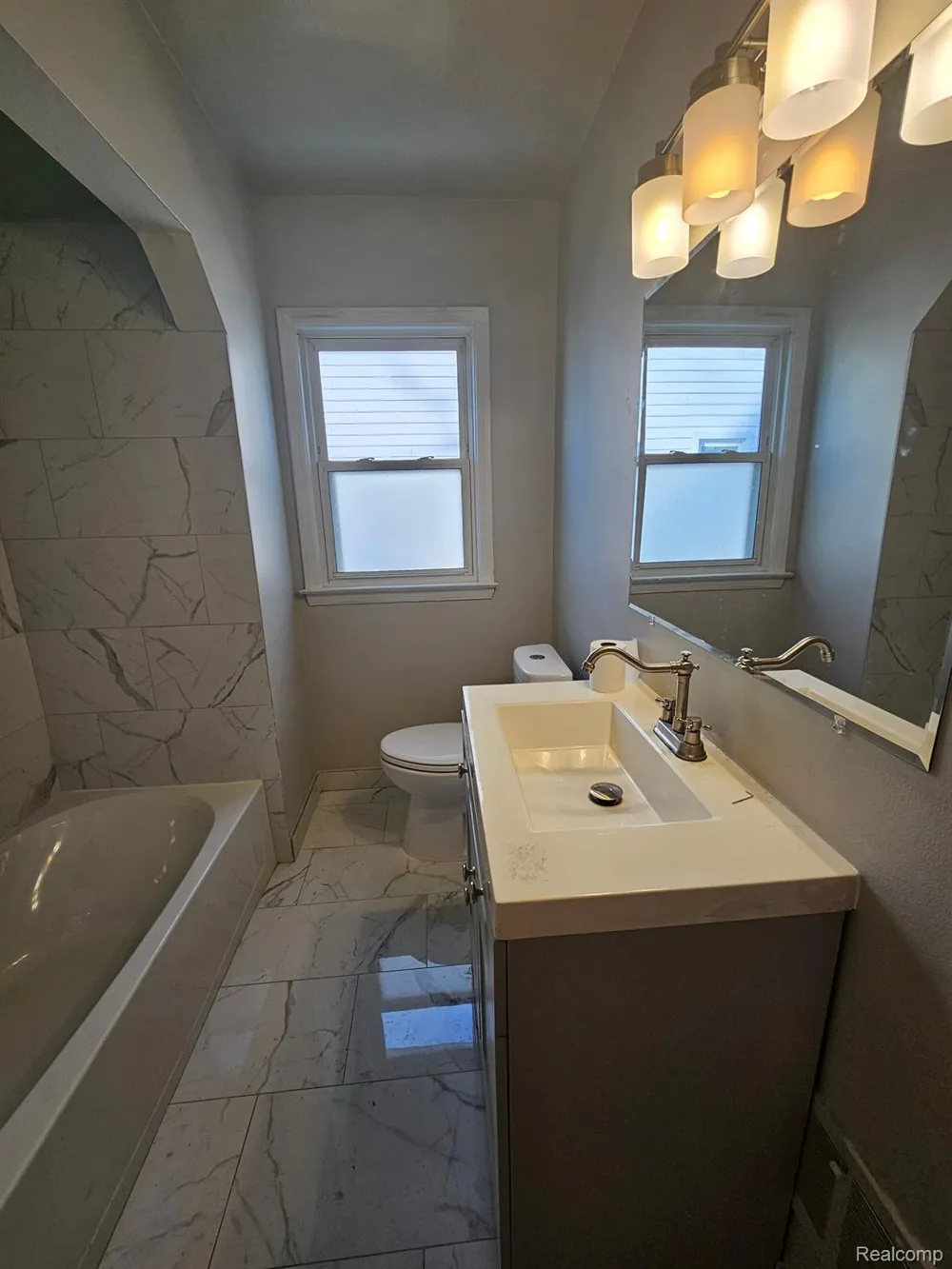 152 HIGHLAND AVENUE Clawson City, MI 48017