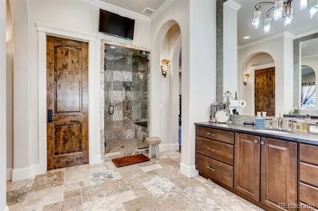 6963 S Espana Way Aurora, CO 80016