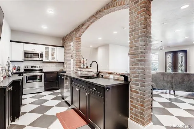 6963 S Espana Way Aurora, CO 80016