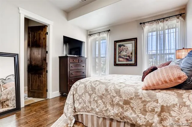 6963 S Espana Way Aurora, CO 80016