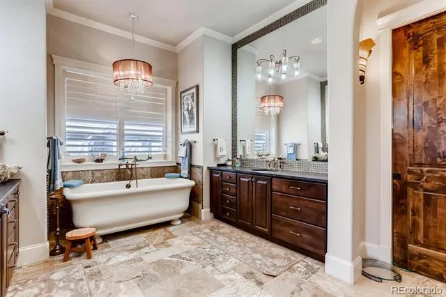6963 S Espana Way Aurora, CO 80016