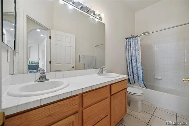 4969 S Malaya Way Aurora, CO 80015