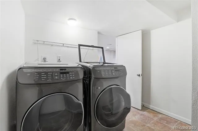 5716 S Lisbon Way Centennial, CO 80015