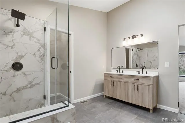 5716 S Lisbon Way Centennial, CO 80015