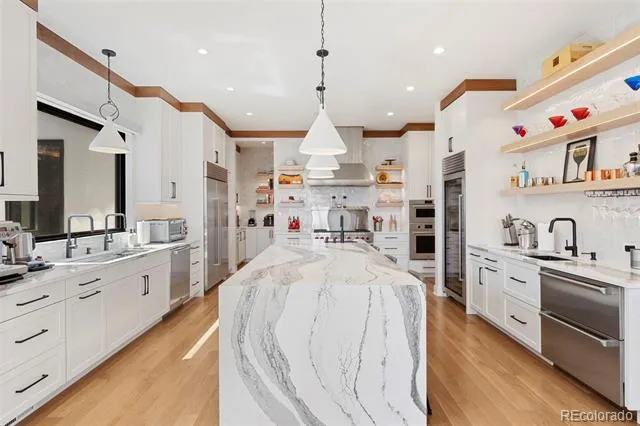 1685 Oakmoor Heights Colorado Springs, CO 80906