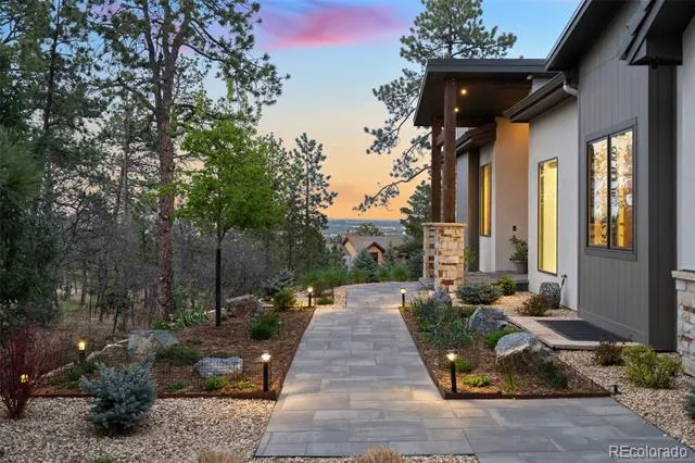 1685 Oakmoor Heights Colorado Springs, CO 80906